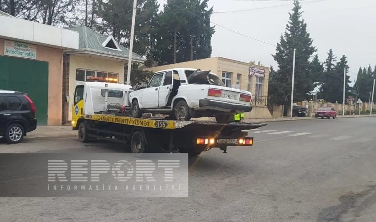 Tovuzda avtomobil mikroavtobusla toqquşub, ata ölüb, oğlu xəsarət alıb