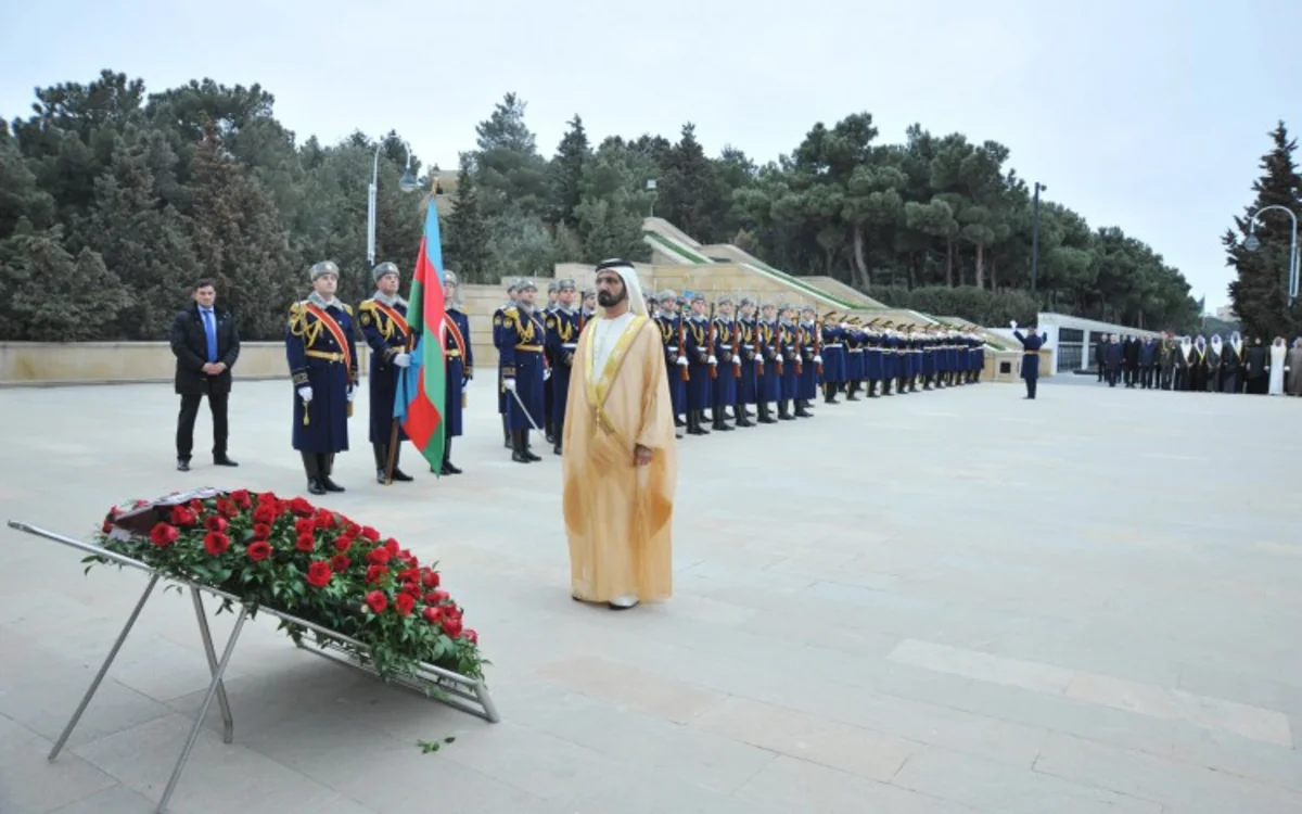 ​Dubay əmiri Şəhidlər xiyabanını ziyarət edib