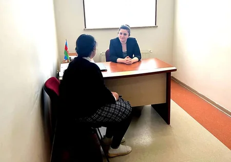 Naxçıvanın Ombudsmanı internat məktəbindəki uşaqlara baş çəkib