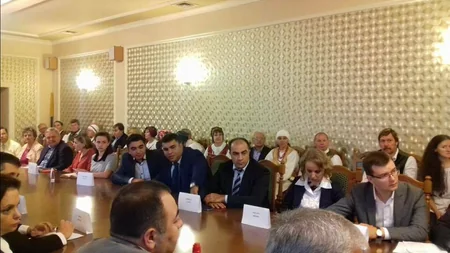 Ukraynadakı azsaylı xalqlar ölkədə siyasi sabitliyin qorunmasının tərəfdarı olduqlarını bəyan ediblər