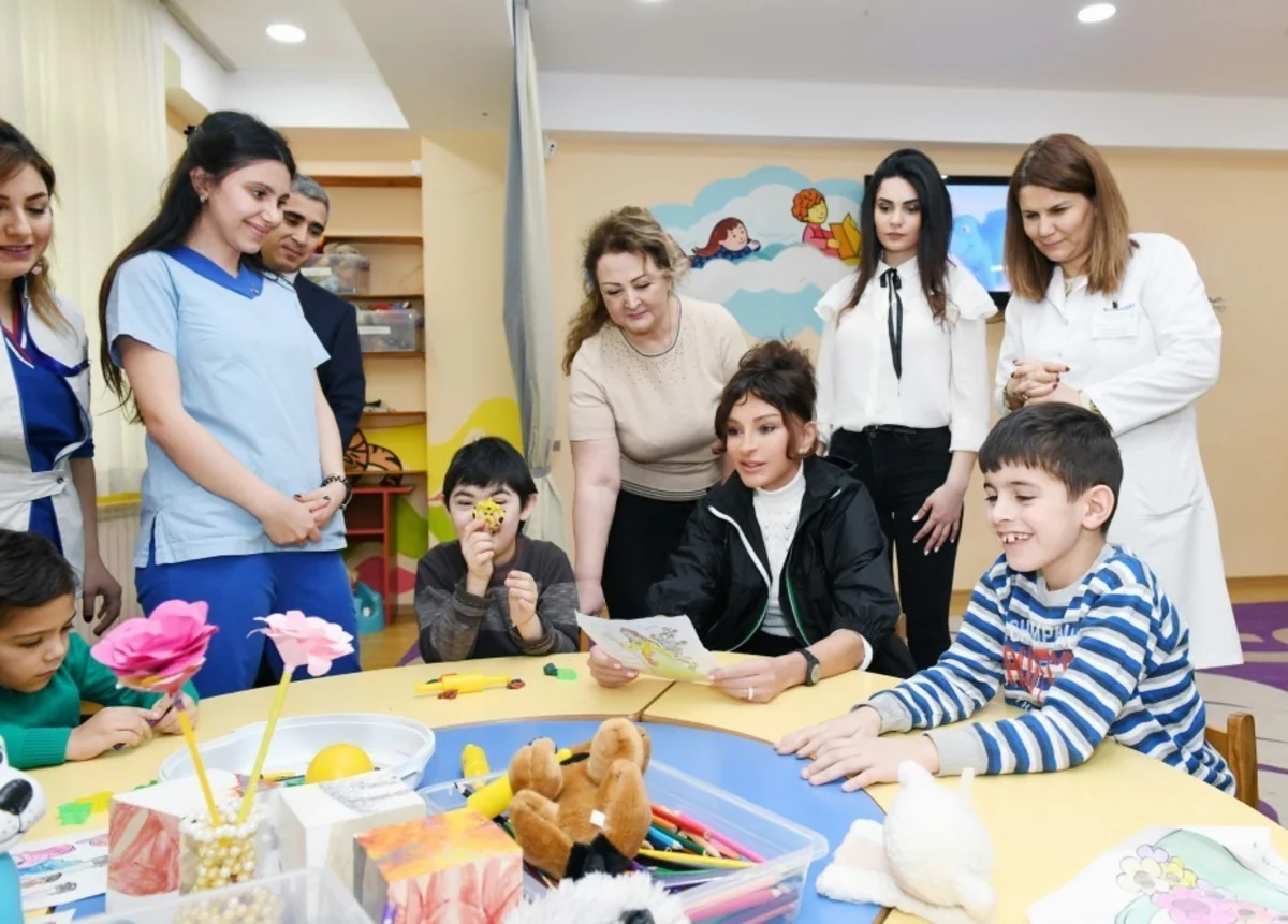 Mehriban Əliyeva Bakıdakı Uşaq Psixonevroloji Mərkəzində olub