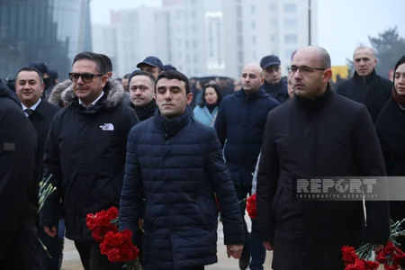 Azərbaycan xalqı şəhidlərini yad edir
