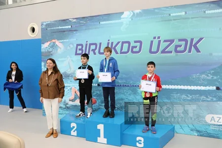 “Birlikdə üzək” adlı üzgüçülük yarışının qalibləri mükafatlandırılıblar