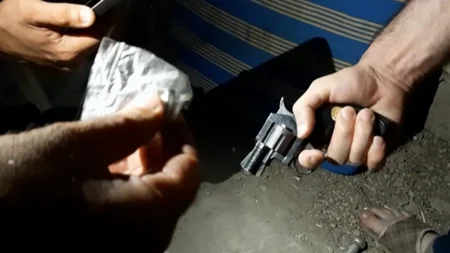 В Хырдалане задержан вооруженный мужчина