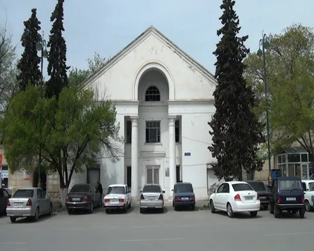 Mədəniyyət Nazirliyinin balansındakı tarixi teatr binası talan edilib, oturacaq və çilçıraqlar yoxa çıxıb