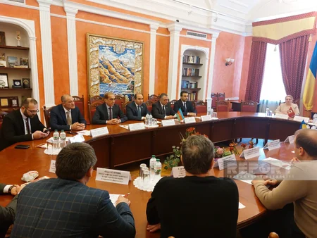 Milli Məclisin deputatları Kiyev Milli Universitetində olublar