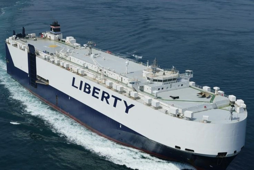 US vessel transporting military equipment docks at Alexandroupolis