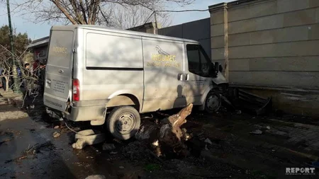 İmişlidə yük maşını divara çırpıldı, xəsarət alan var - FOTO - VİDEO - YENİLƏNİB
