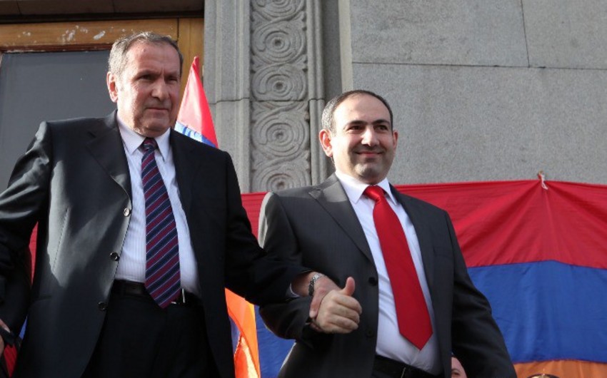 Ter-Petrosyan is coming to power - Kocharyan's release complicated - COMMENT