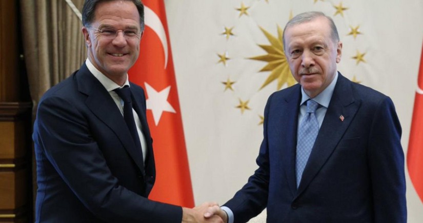 Ərdoğan NATO Baş katibi ilə Rusiya-Ukrayna müharibəsini müzakirə edib