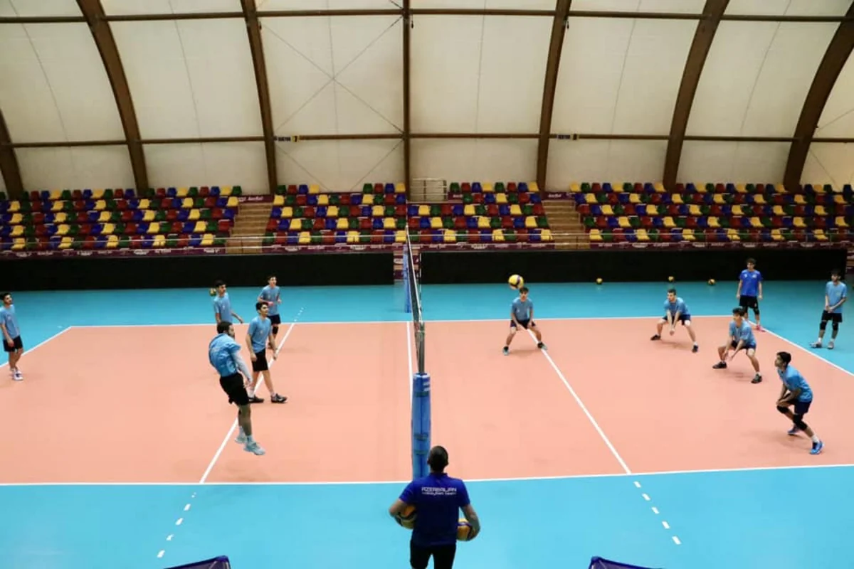 Azərbaycan millisi EEVZA çempionatına 14 voleybolçu ilə hazırlaşır