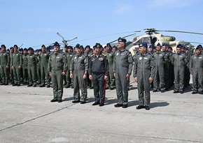 Руководство Минобороны встретилось с военнослужащими на боевых позициях