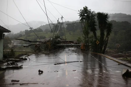 Death toll from heavy rains in southern Brazil jumps to 29