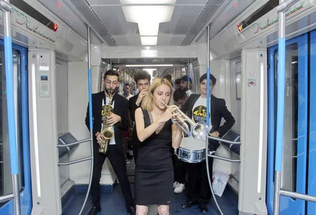 Bakı metrosunda musiqili fləşmob keçirilib
