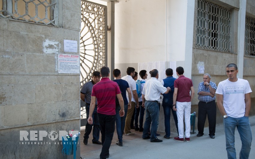 Bakıda qəbul imtahanı həyəcanı - FOTO