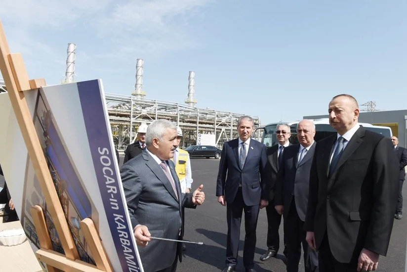 President Ilham Aliyev reviews progress of construction in SOCAR's carbamide plant in Sumgayit
