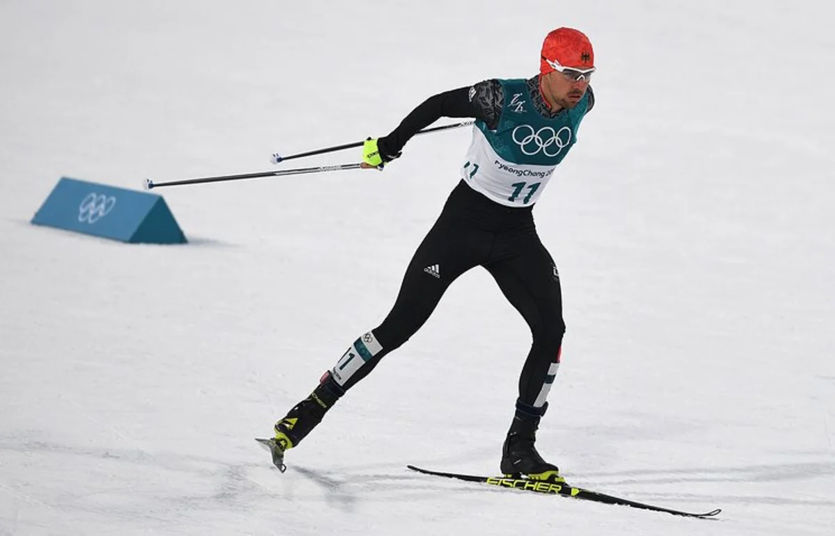Qış Olimpiya Oyunlarında bir növ üzrə yarışda Almaniya fəxri kürsünün hər üç medalını qazanıb