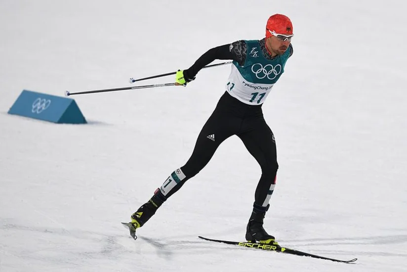 Qış Olimpiya Oyunlarında bir növ üzrə yarışda Almaniya fəxri kürsünün hər üç medalını qazanıb