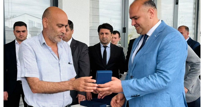 Kəngərliyə yola salınan növbəti köç karvanı çatıb, mənzillərin açarları təqdim edilib - YENİLƏNİB-2