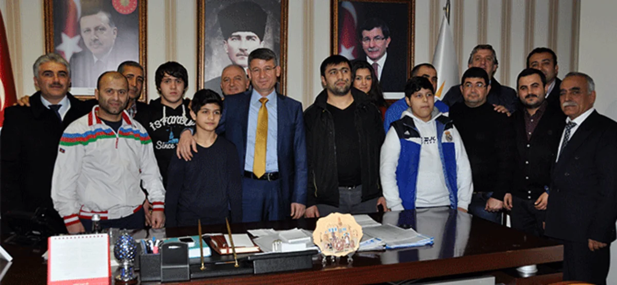 ​Azərbaycanlı cüdoçular Türkiyənin hakim partiyasının Adana bölgəsi üzrə sədri ilə görüşüblər