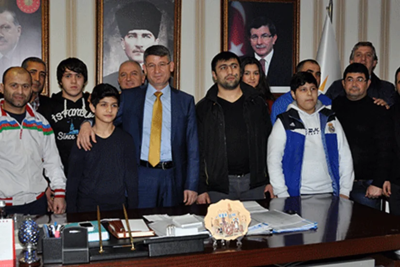 ​Azərbaycanlı cüdoçular Türkiyənin hakim partiyasının Adana bölgəsi üzrə sədri ilə görüşüblər