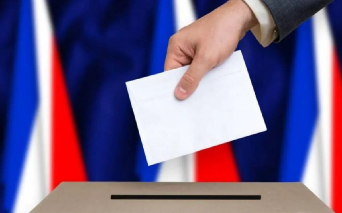 Fransa Prezidenti uğrunda seçkilərin ikinci turu başlayıb