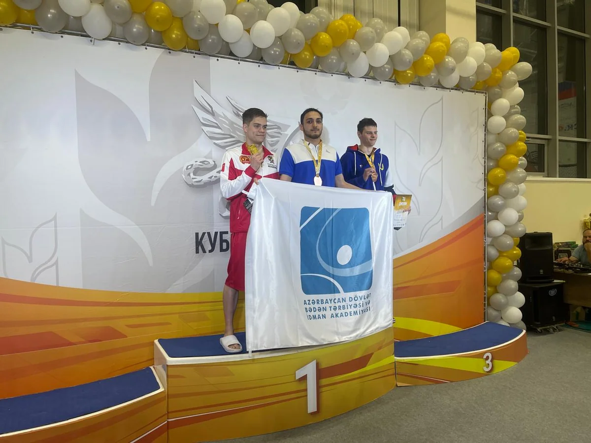 Azərbaycan üzgüçüləri Rusiyada keçirilən yarışda 9 medal qazanıblar