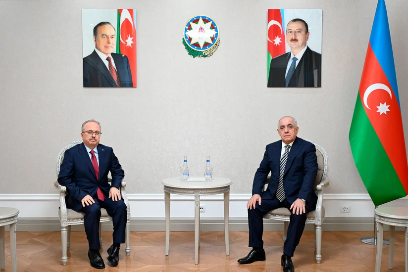 Əli Əsədov Türkiyənin Azərbaycandakı səfiri ilə görüşüb