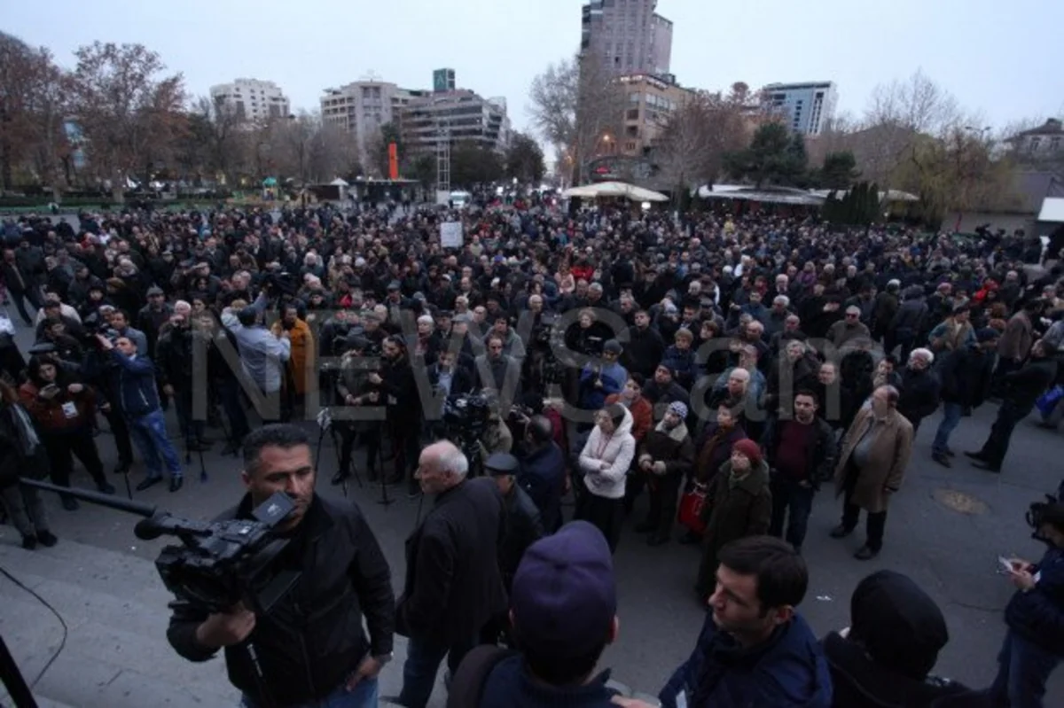 В Ереване стартовал митинг оппозиции