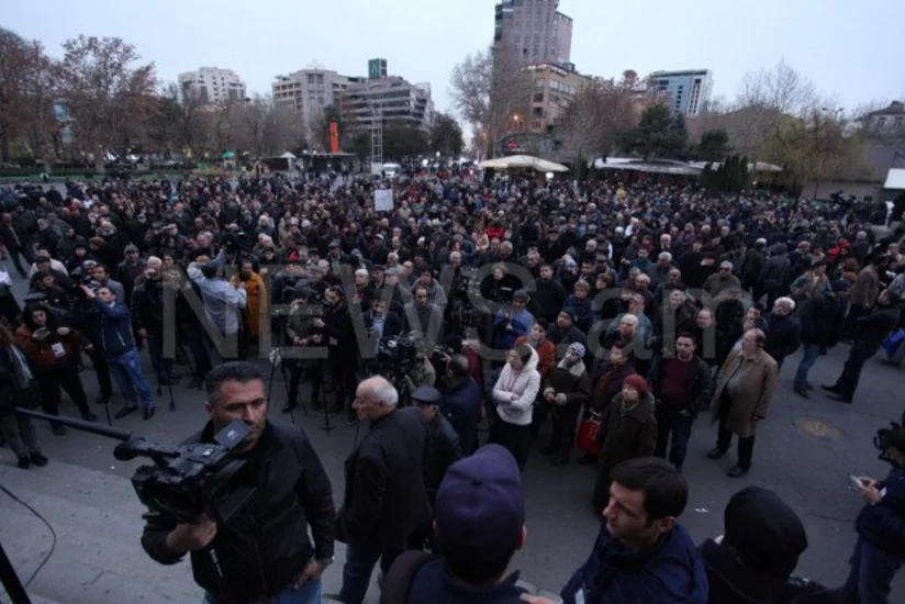 В Ереване стартовал митинг оппозиции