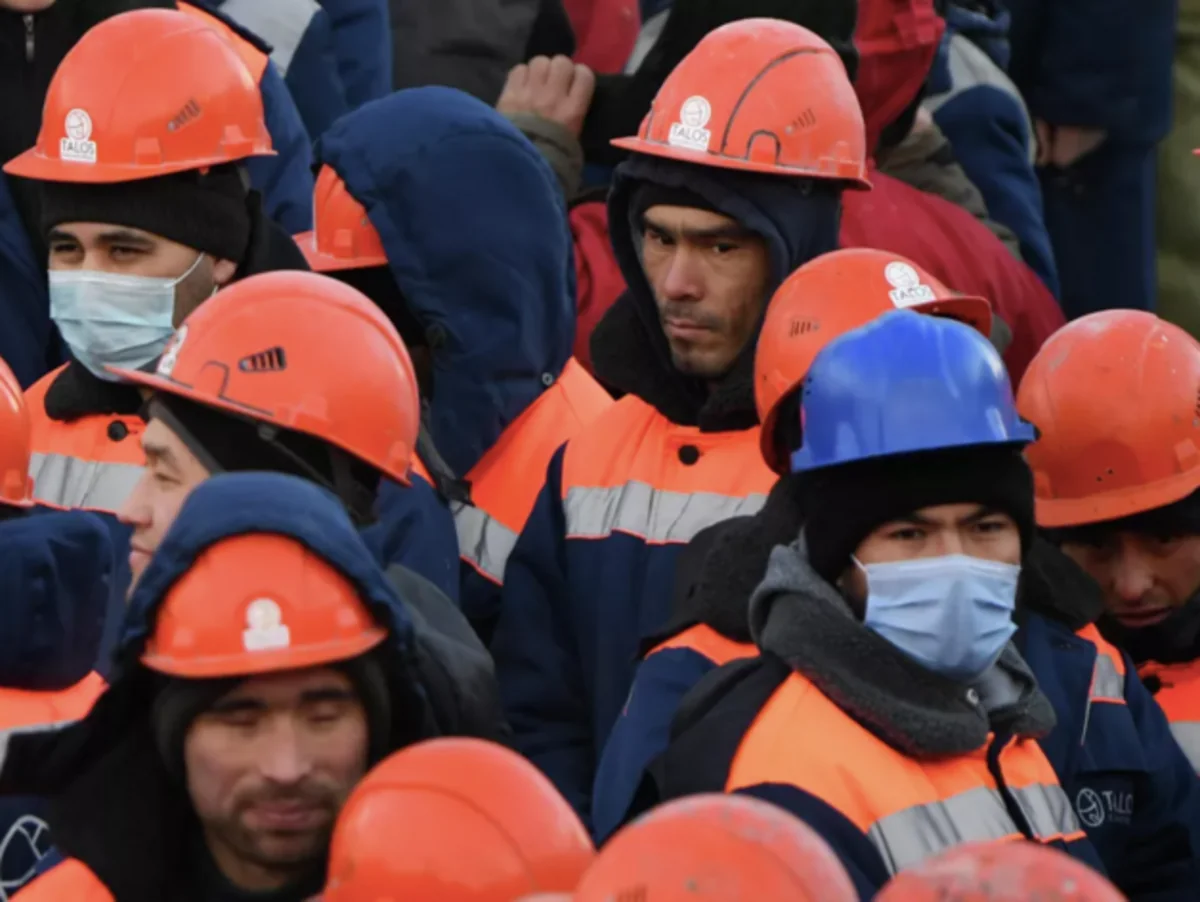 Rusiyada əmək miqrantlarının ölkədə qalma müddəti məhdudlaşdırıla bilər