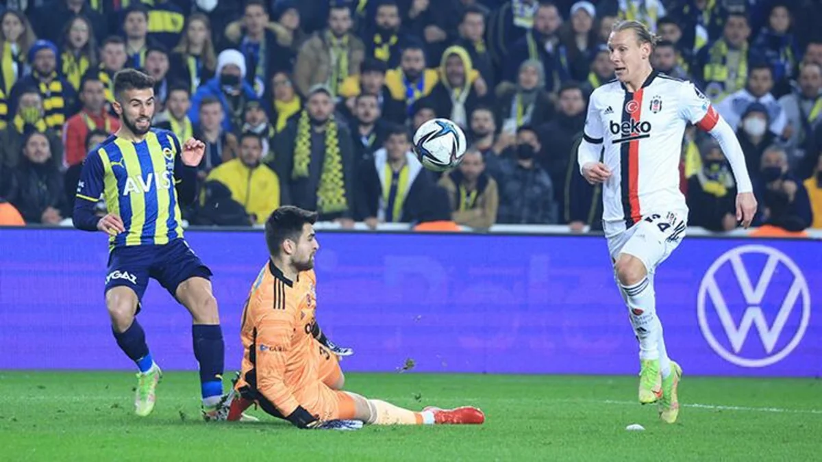 Fənərbağça Beşiktaş üzərində qələbəni əldən verib