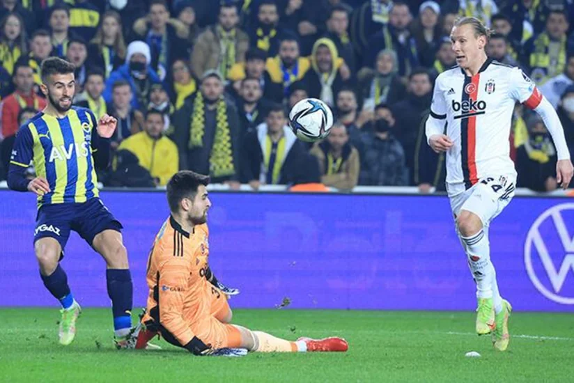 Fənərbağça Beşiktaş üzərində qələbəni əldən verib