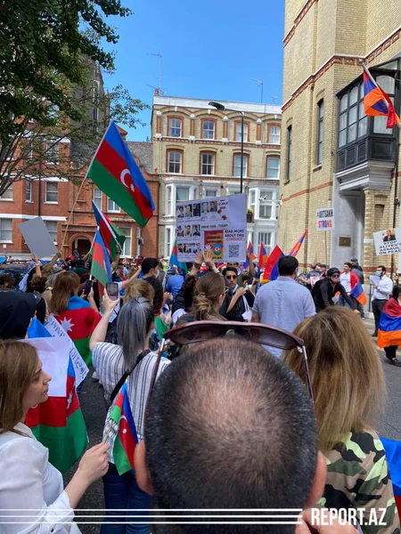 Londonda soydaşlarımız aksiya zamanı erməni təxribatı ilə üzləşib