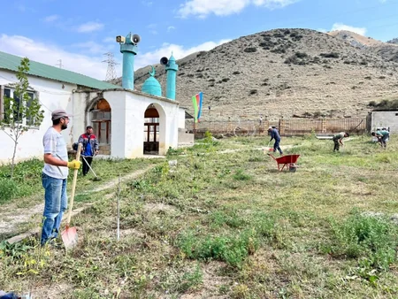 Sumqayıt və Abşerondakı məscidlərin, kilsələrin ətrafında abadlıq, yaşıllaşdırma işləri aparılıb