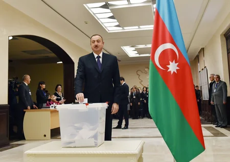Prezident İlham Əliyev Milli Məclisə keçirilən seçkilərdə səs verib