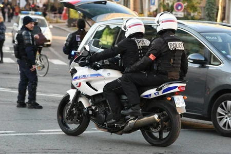Parisdə sarı jiletlilərin aksiyasında 30-dan çox etirazçı saxlanılıb - FOTO