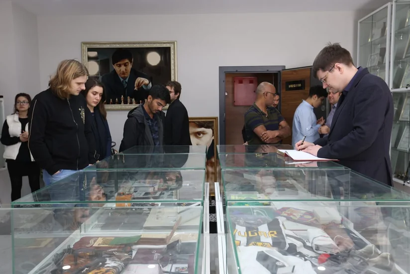 Tanınmış şahmatçılar Vüqar Həşimov Şahmat Akademiyasında olublar