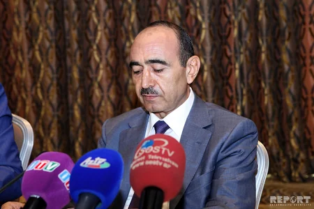 Bakıda “Referendumqabağı təşviqat prosesində KİV-in rolu və vəzifələri” mövzusunda müşavirə keçirilib - YENİLƏNİB