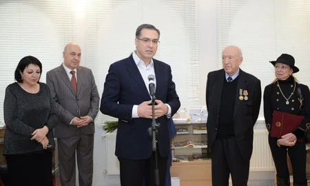 “Bank VTB Azərbaycan” Tahir Salahovun rəsm əsərlərindən ibarət xüsusi təqvim hazırlayıb