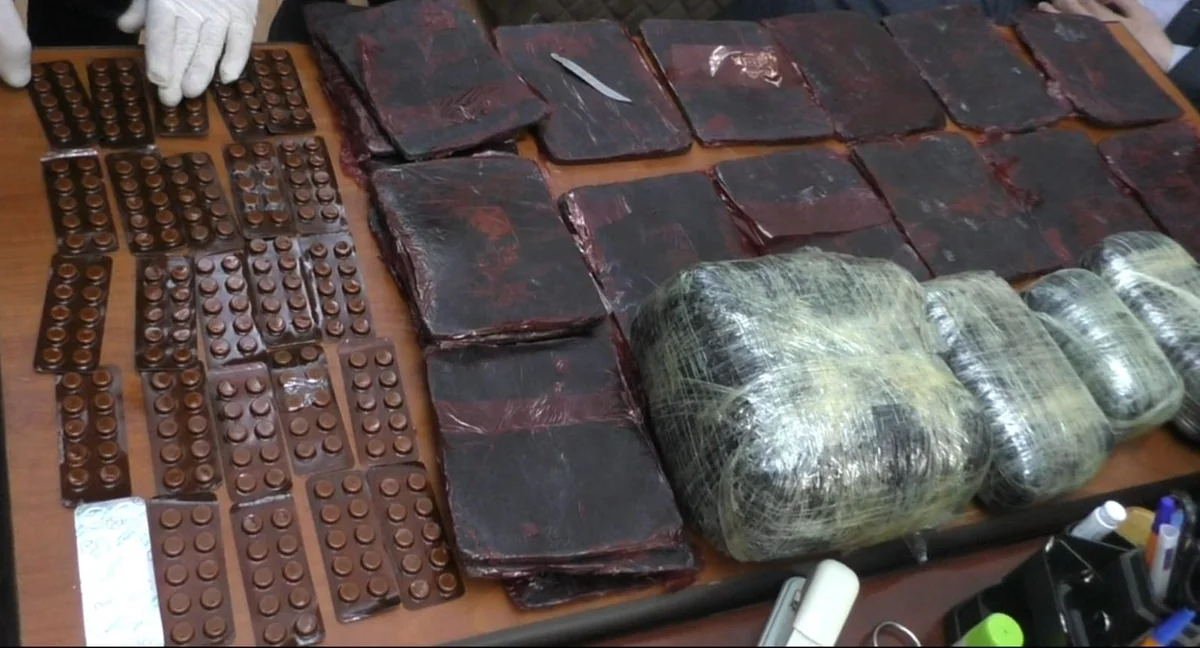 Bakı sakinləri Cəlilabadda külli miqdarda narkotiklə tutulublar - FOTO