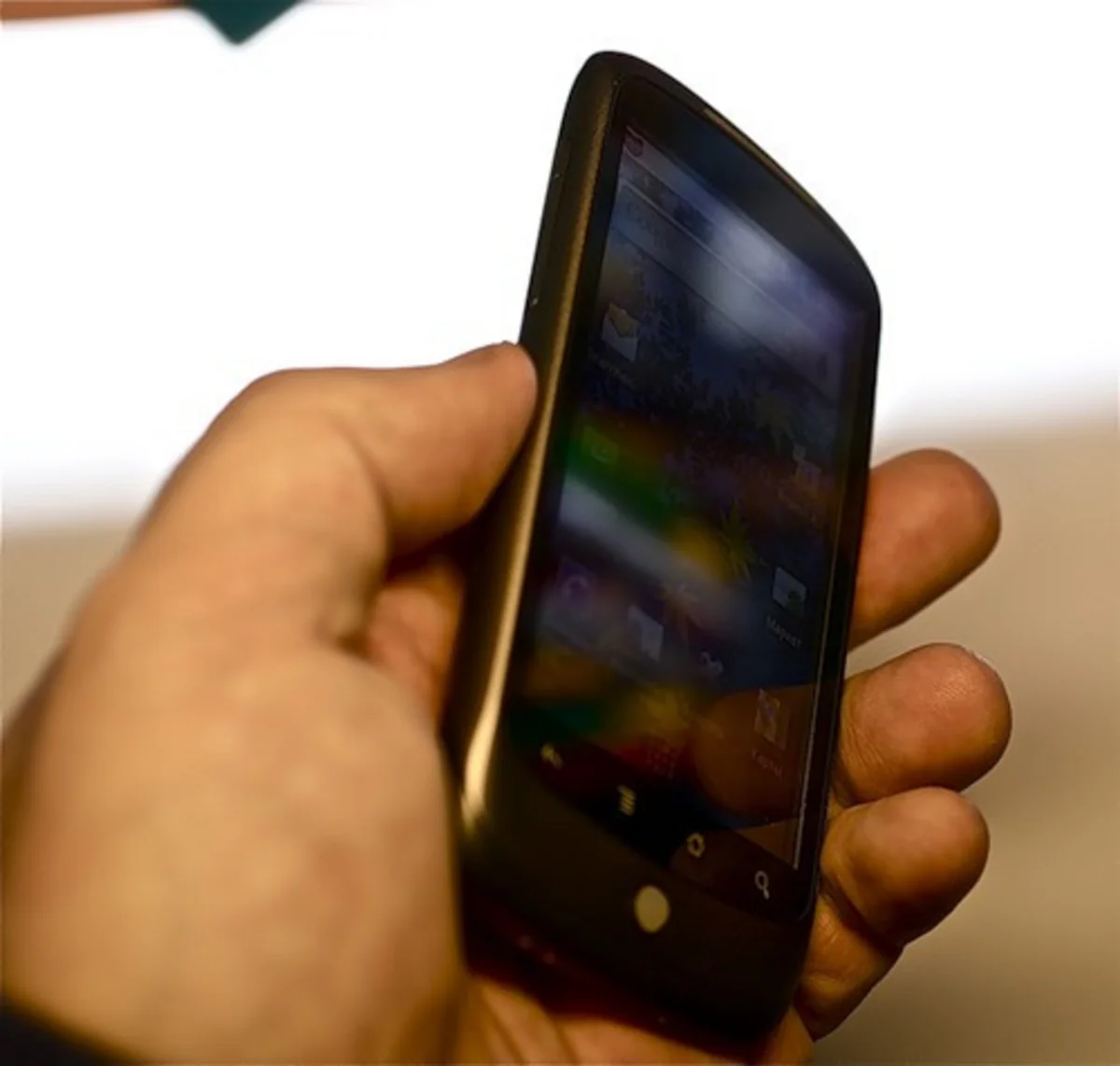 Bakıda məhkum qardaşına telefon ötürmək istəyən qadın saxlanılıb