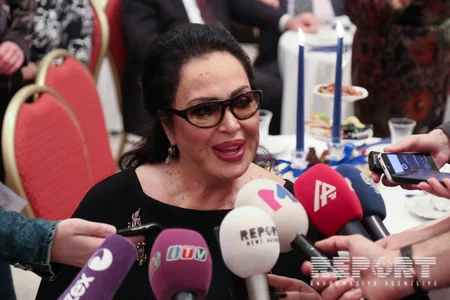 Turkish actress Türkan Şoray visits Baku - PHOTO
