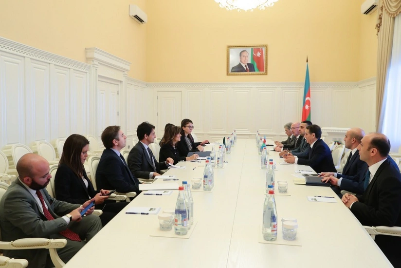 Новруз Мамедов встретился с председателем Сената Италии