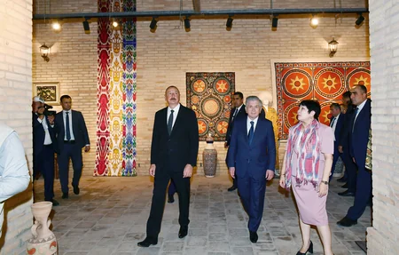 Azərbaycan və Özbəkistan prezidentləri İçan-Qala Dövlət Tarixi Memarlıq Muzeyi ilə tanış olublar - YENİLƏNİB