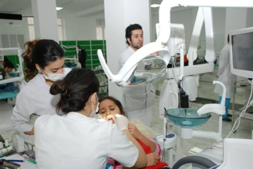 Azərbaycanda əhalinin təxminən 90 faizi kariyesdən əziyyət çəkir