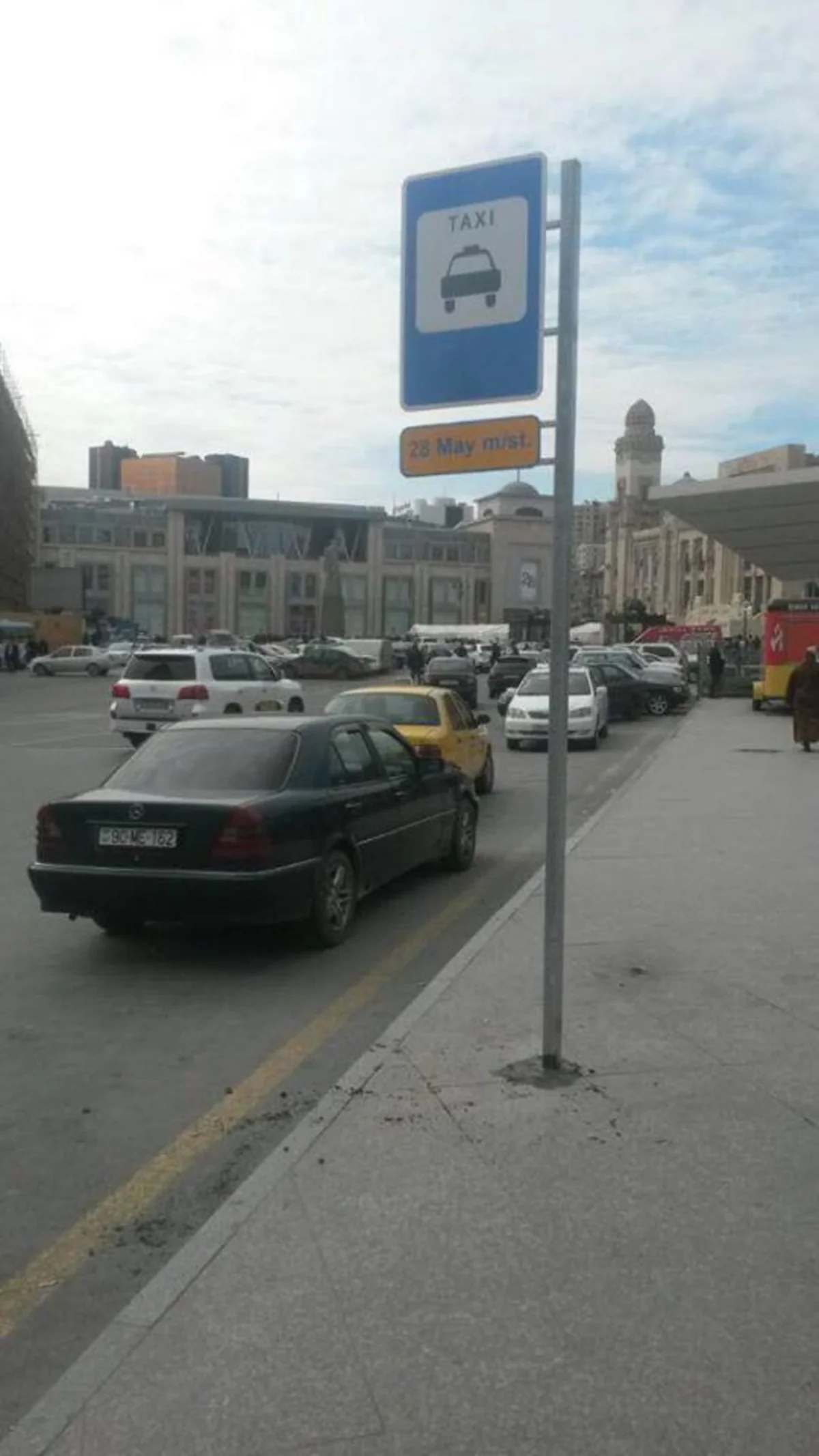 Bakıda daha 55 taksi dayanacağı yaradılıb