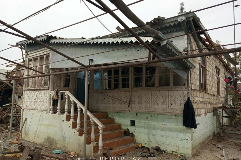 Artilerry shells fired by Armenians destroy houses in Tartar