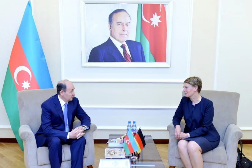 Ədliyyə naziri Almaniya Beynəlxalq Hüquq Əməkdaşlığı Fondunun nümayəndə heyəti ilə görüşüb
