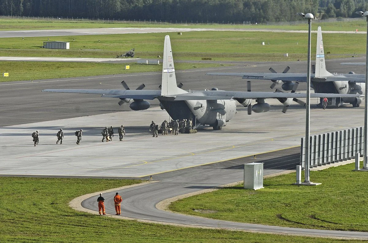 NATO Baltikyanı ölkələrdə sayca 3-cü aviabazasını istifadəyə verir